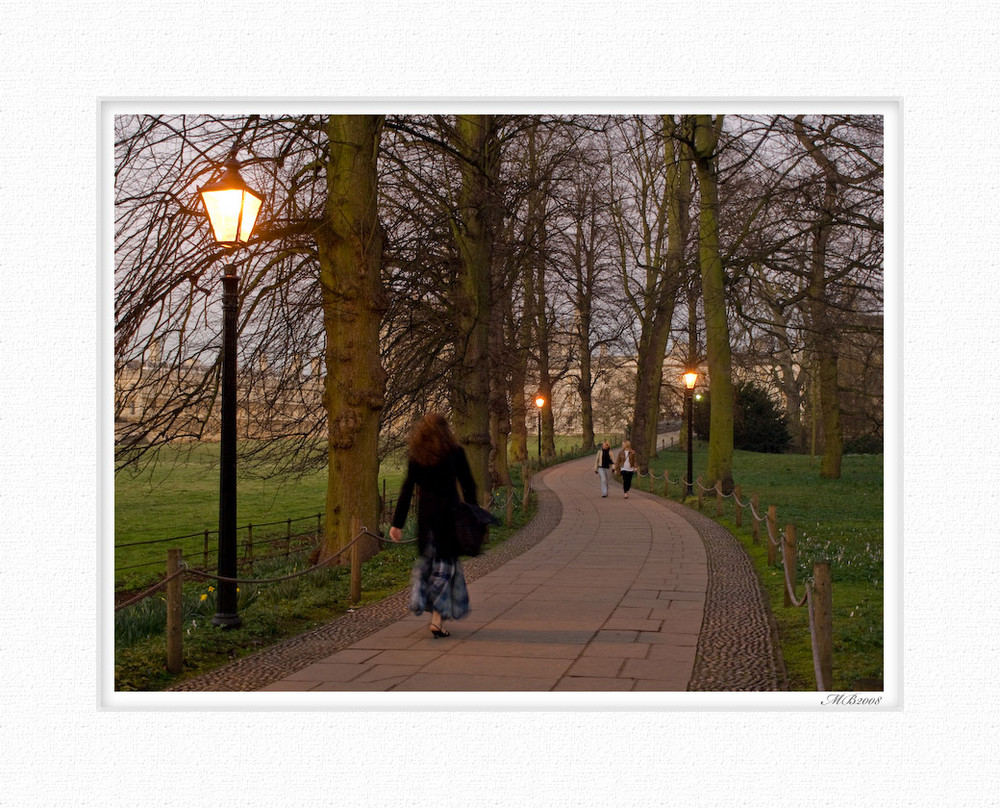 Walk into Kings College (Cambridge)