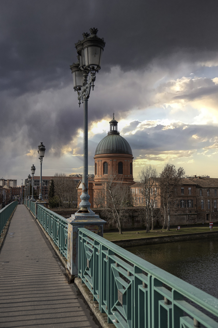 Walk over the Bridge