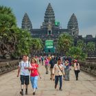 Walk to the Angkor Wat complex