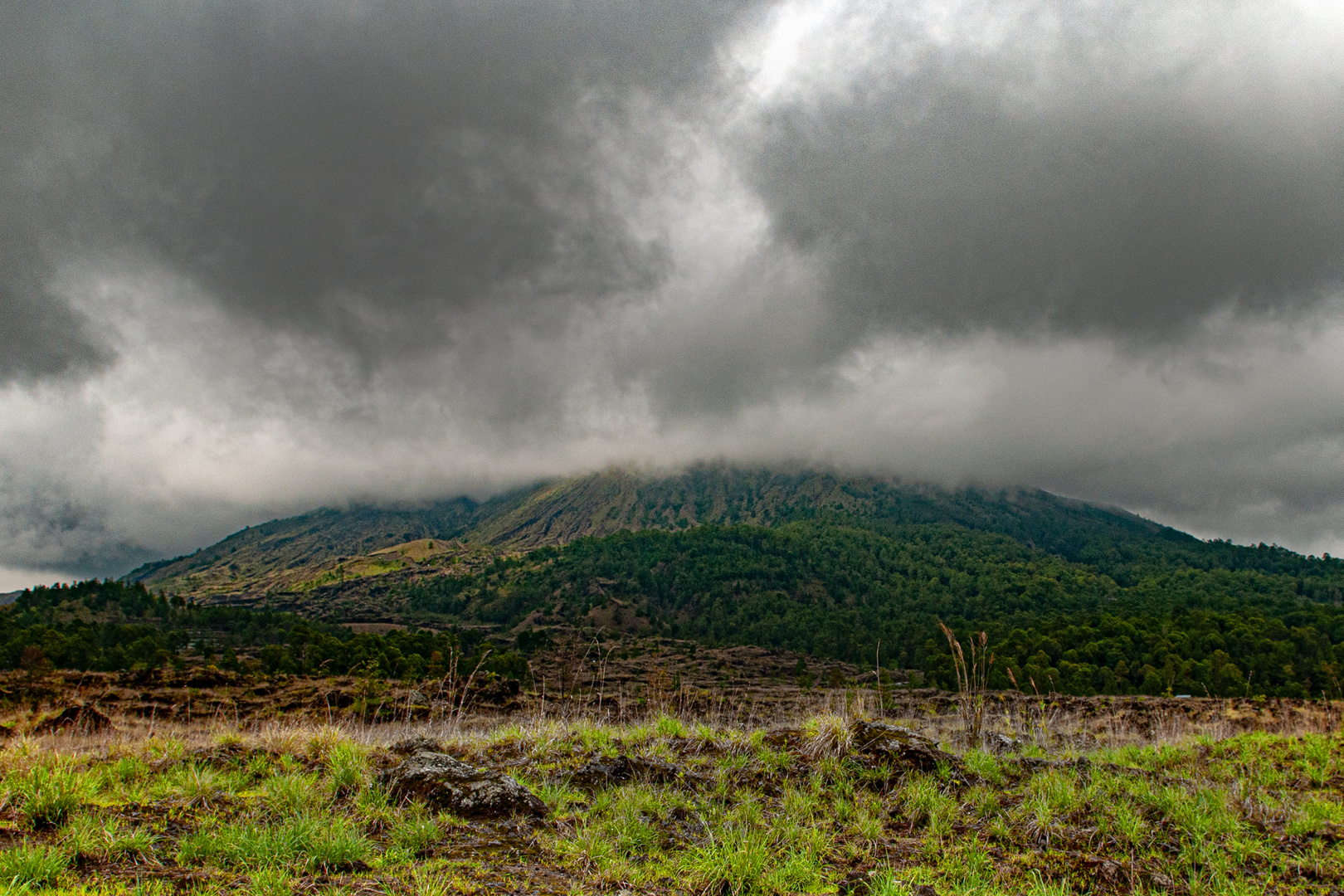 Walk up to Batur volcano