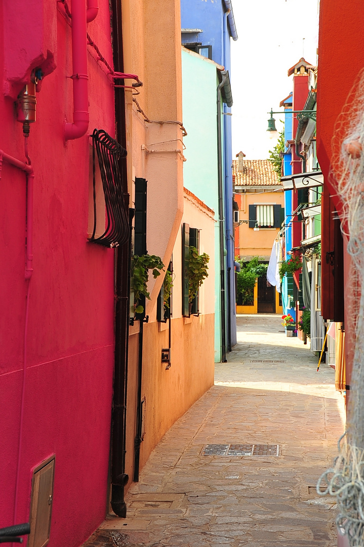 walking in Burano