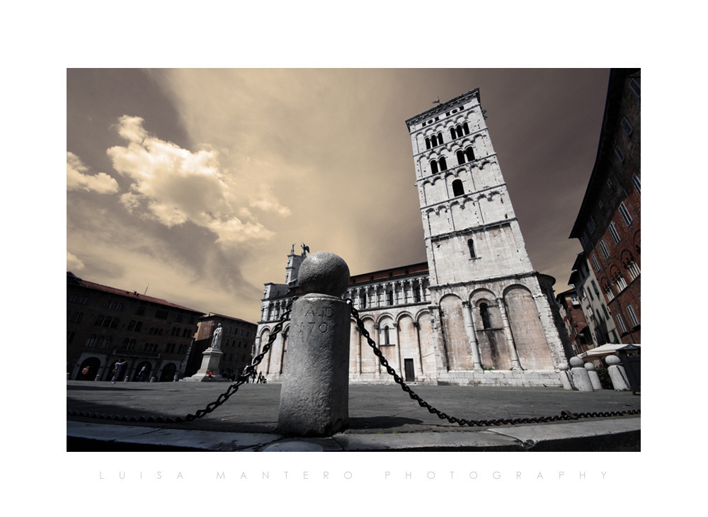 Walking in Lucca