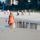 walking on the beach (Marco island Fl / USA)