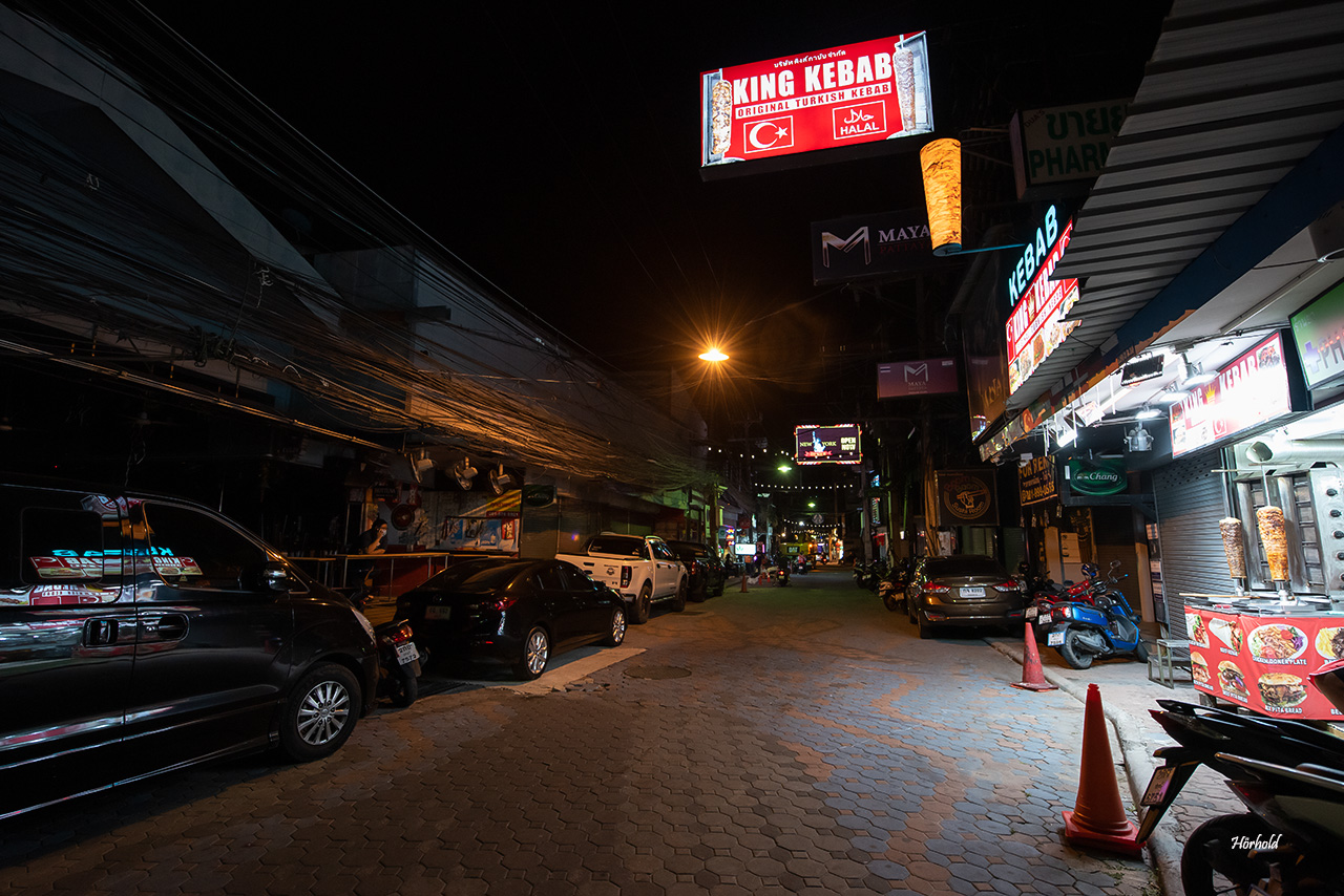 Walking Street IV