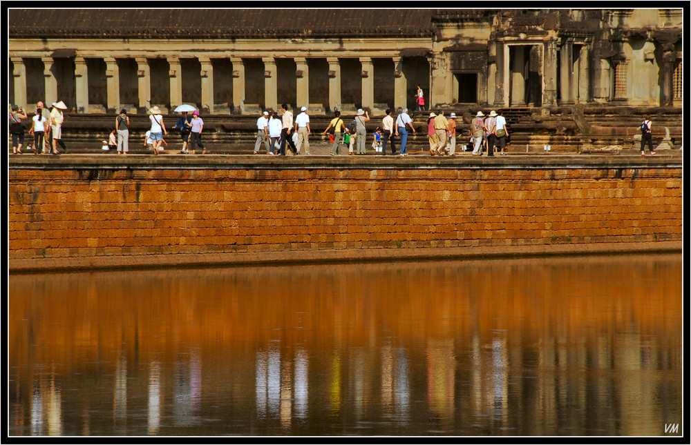 Walking to Angkor Vat...