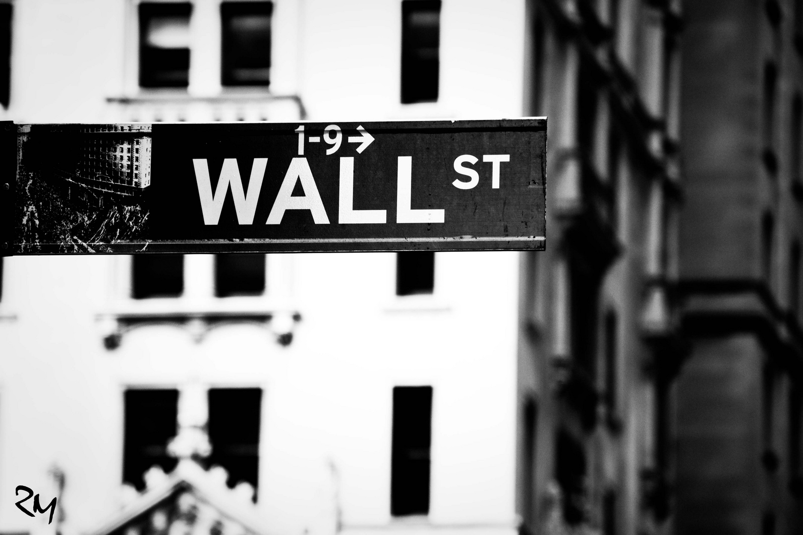 Wall St.