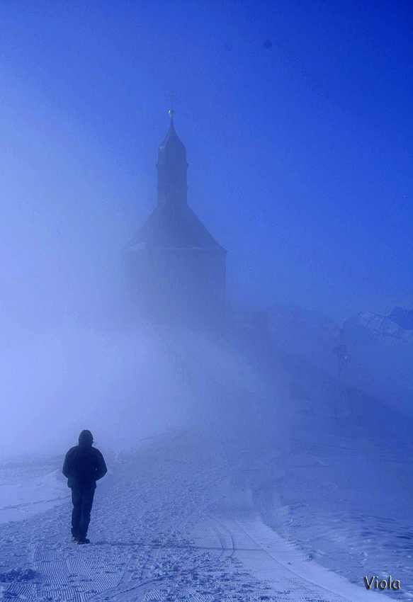 Wallbergkapelle im Nebel