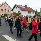 Wallfahrer ziehen durch das Land (2) ...