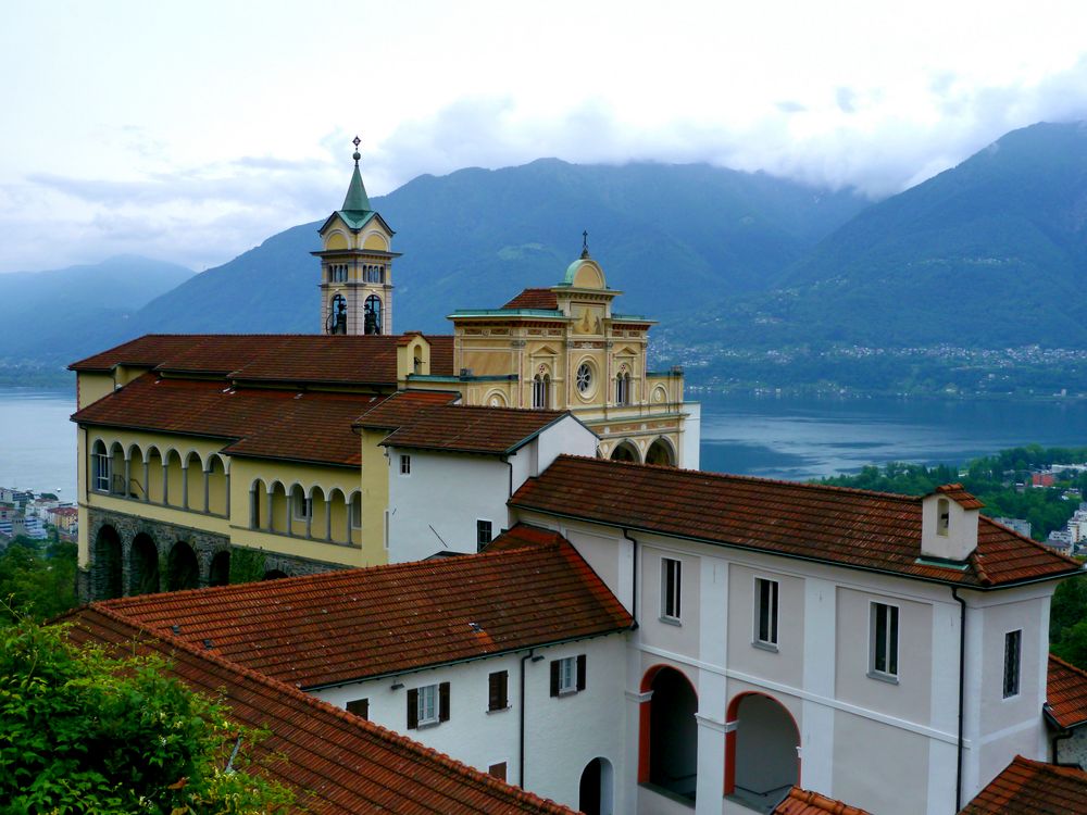 Wallfahrtskirche Madonna del Sasso… Foto & Bild | tessin, landschaft