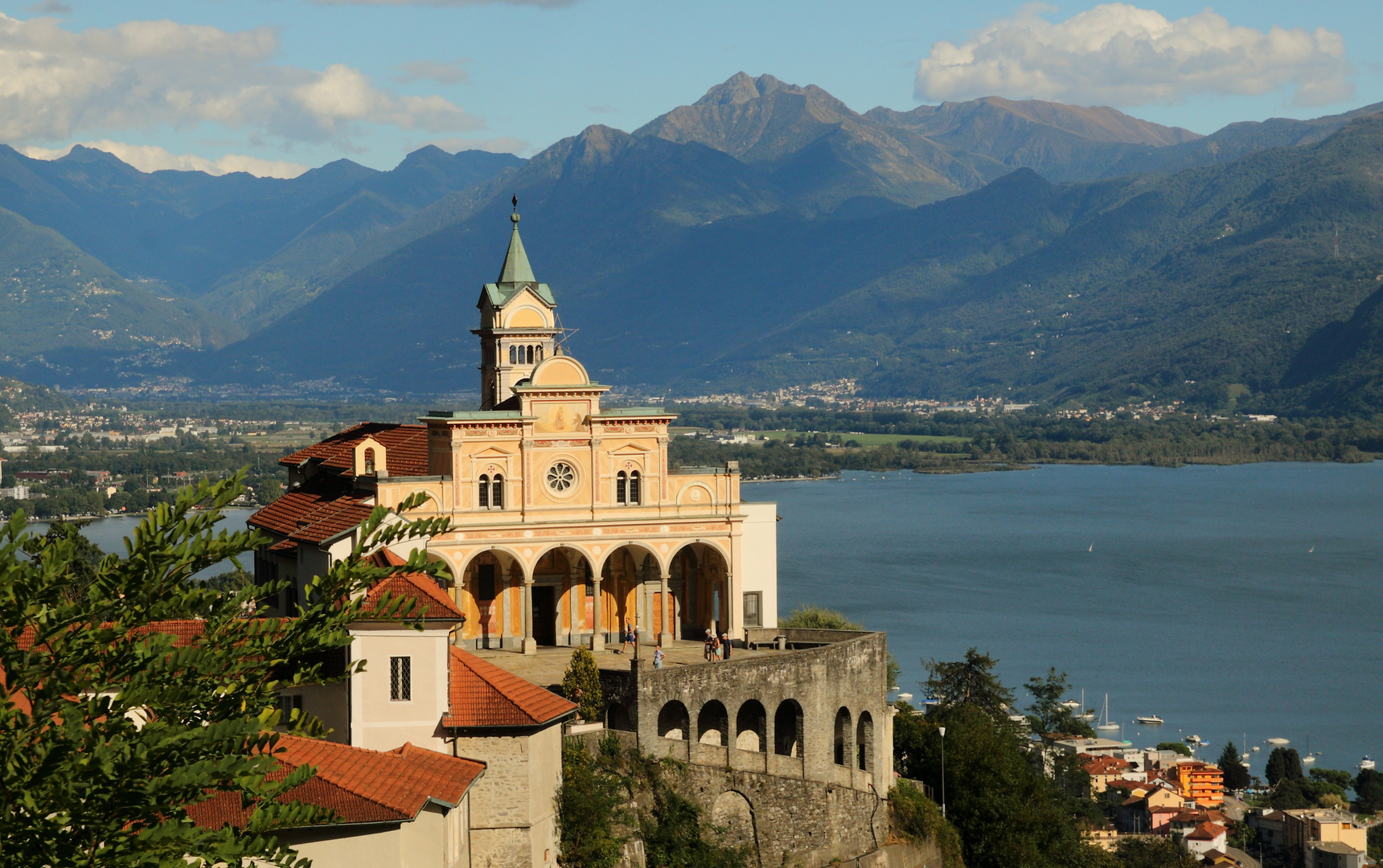 Wallfahrtskirche Madonna del Sasso Foto & Bild architektur