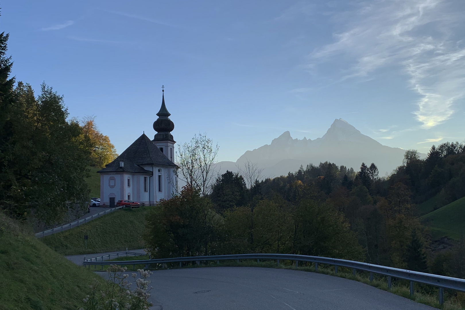 Wallfahrtskirche Maria Gern vor Watzmannmassiv