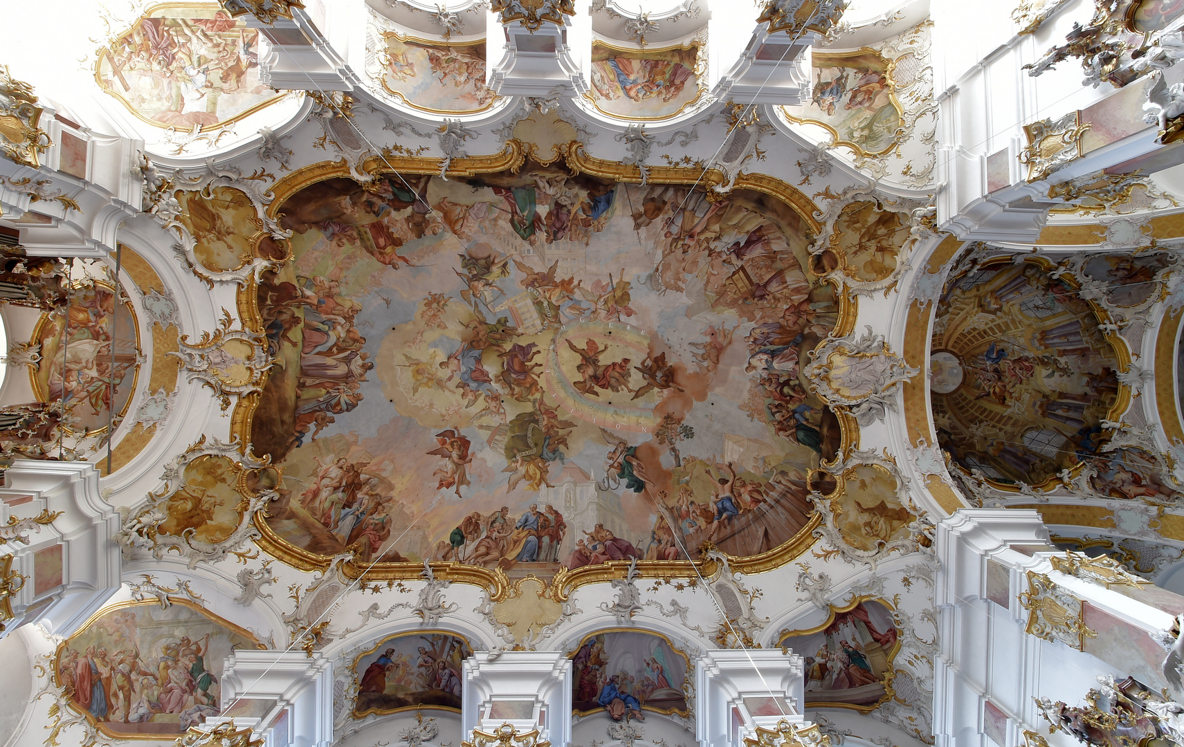 Wallfahrtskirche Maria Steinbach Deckenfresken Kirchenschiff