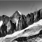 Walliser Gipfel in monochrome 