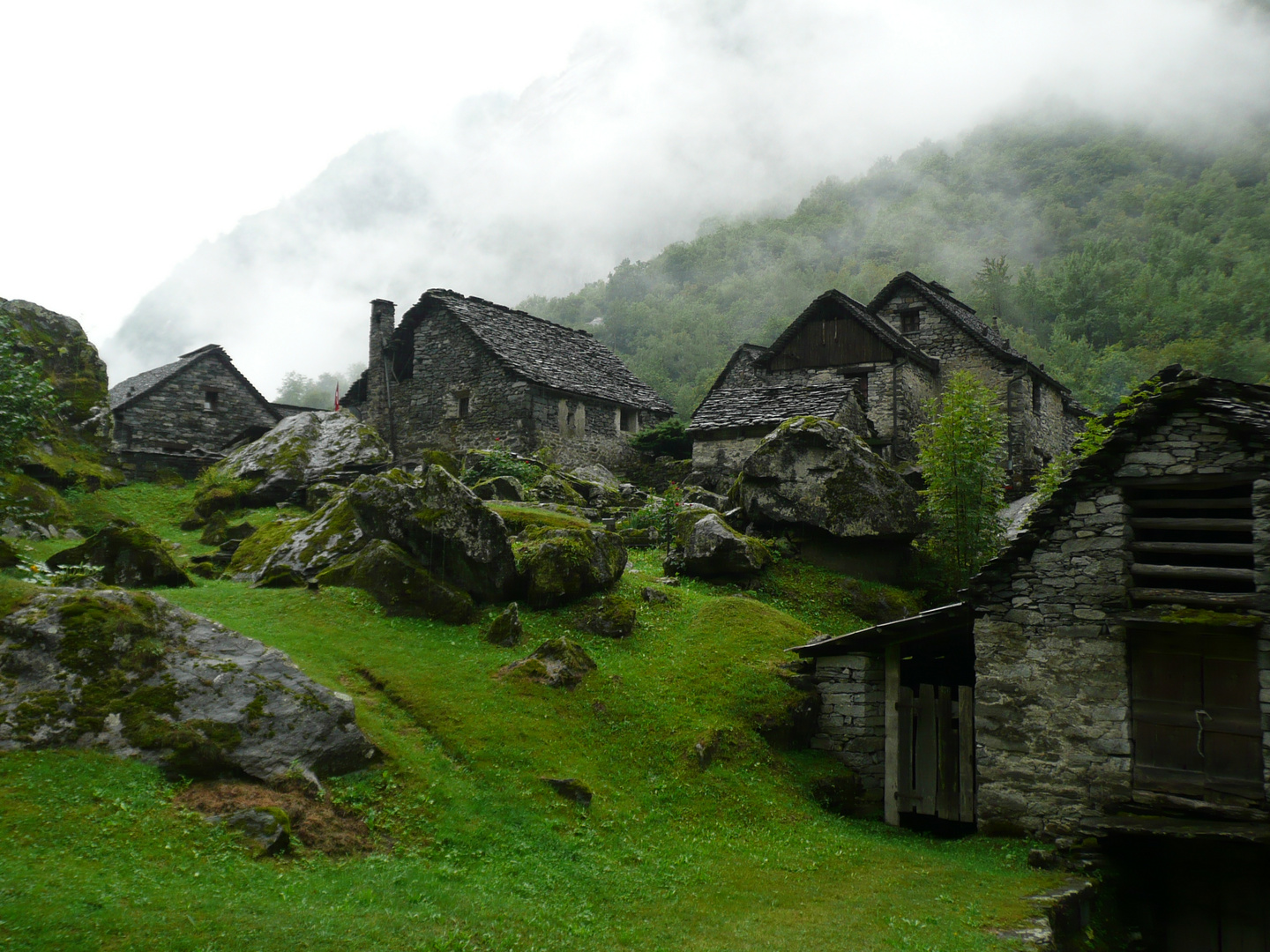 Walserhäuser im Maggia-Tal / Tessin