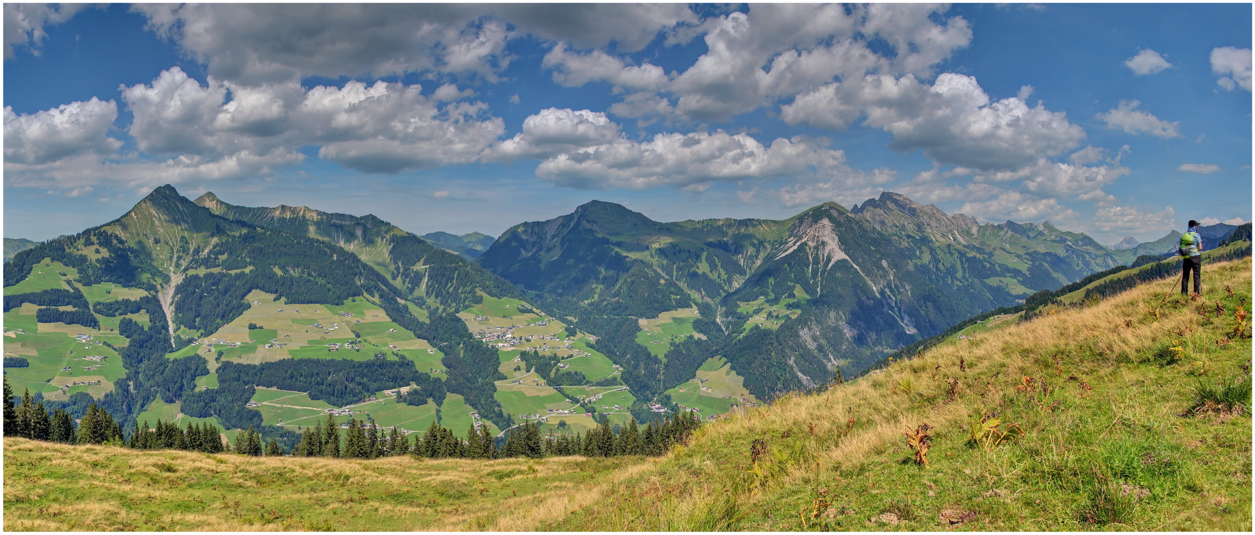 Walsertal-Ausschnitt 2021-08-12 HDR Panorama (2von2)