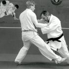 Walter wirft Norbert beim Training mit Ko-Uchi-Gari (Kleine Innensichel) (2)