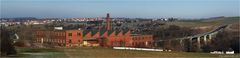 Walters Fabrik - Pano mit neuer Talbrücke