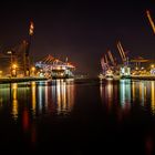 Waltershofer Hafen at night