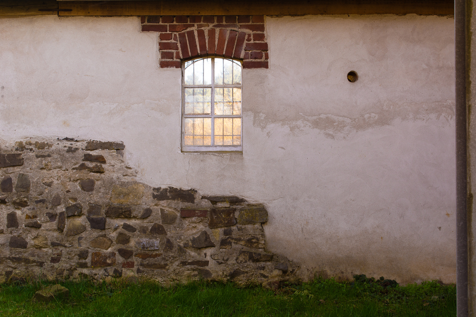 Wand mit Fenster