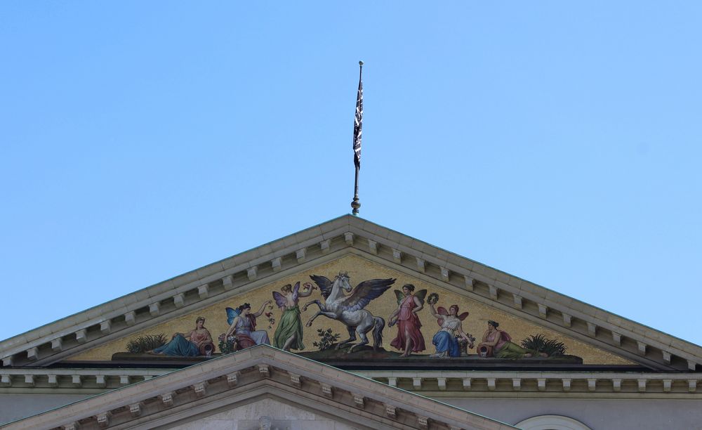 Wandbild am Nationaltheater