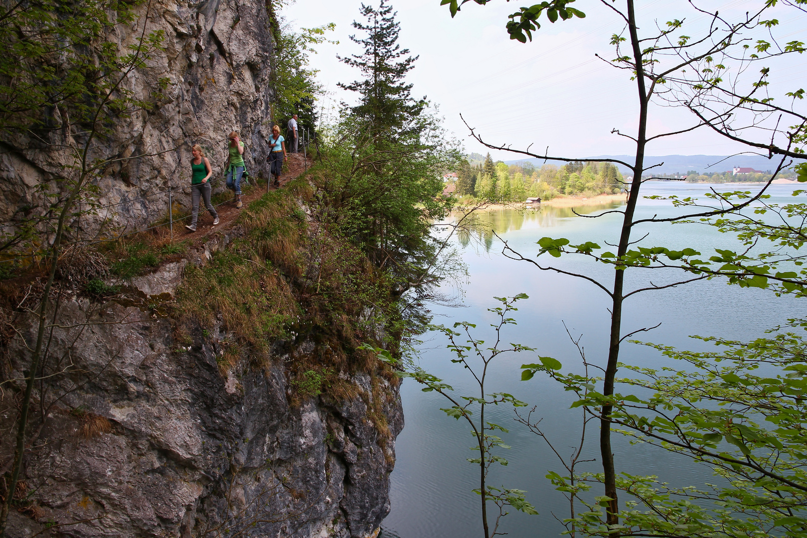 Wanderer am Felsensteig (9589_ji)