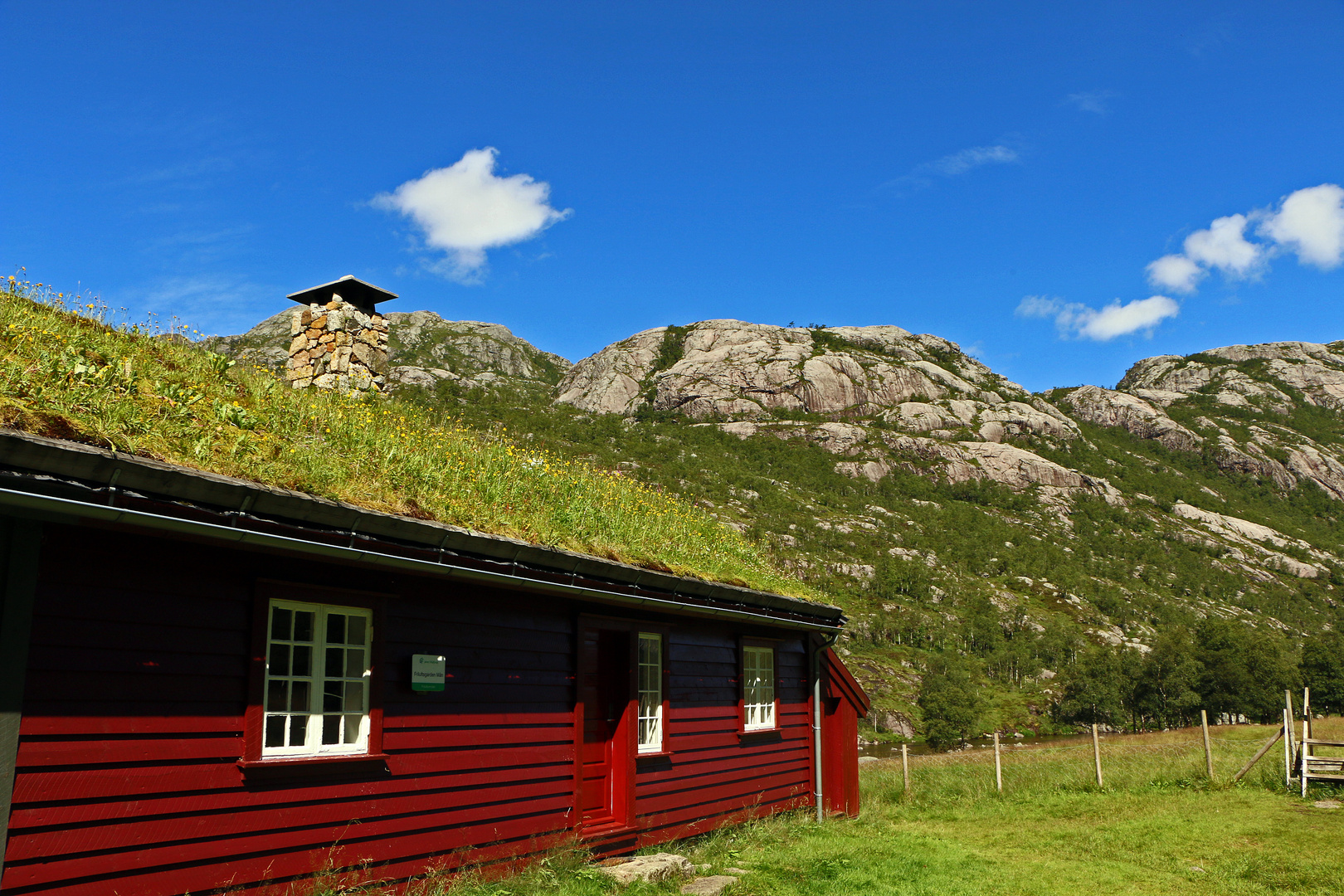 Wanderhütte in den Bergen / Rogaland