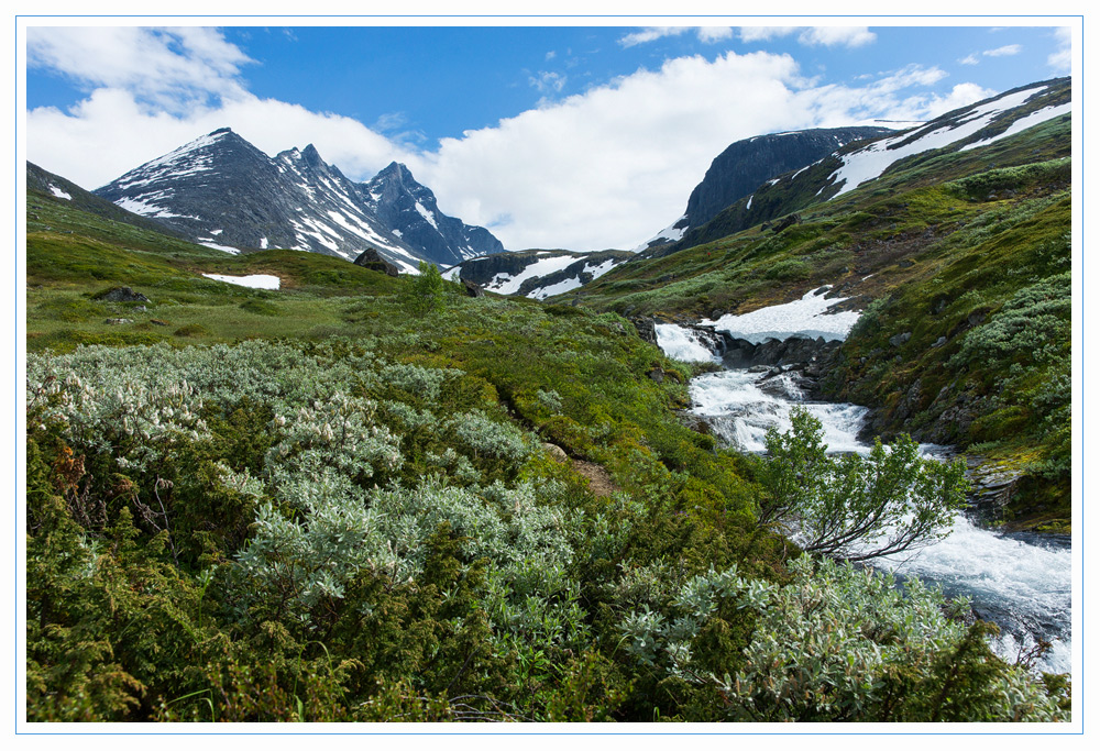 Wandern im Hurrunganegebirge