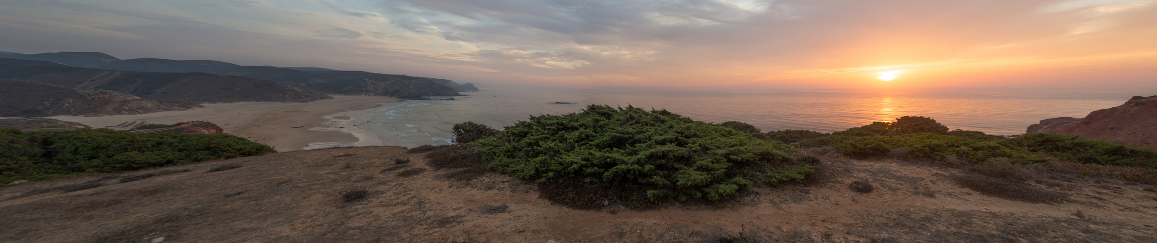 Wandern in den Sonnenuntergang