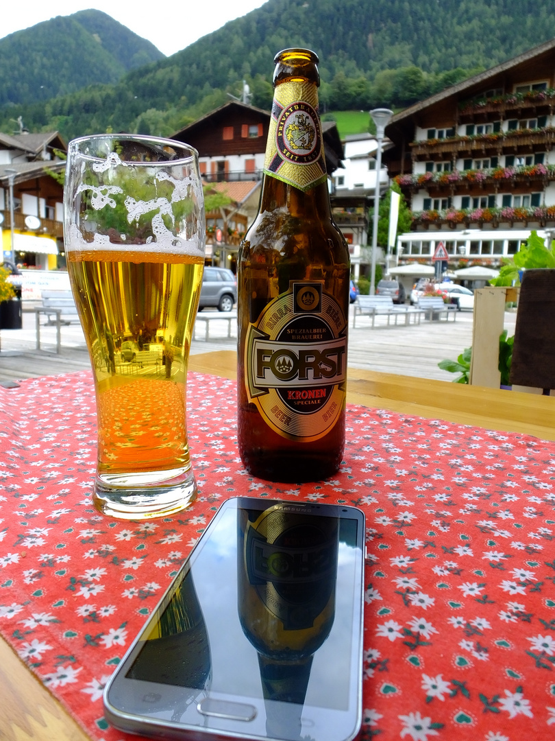 Wandern macht Durst  -  Hiking makes you thirsty