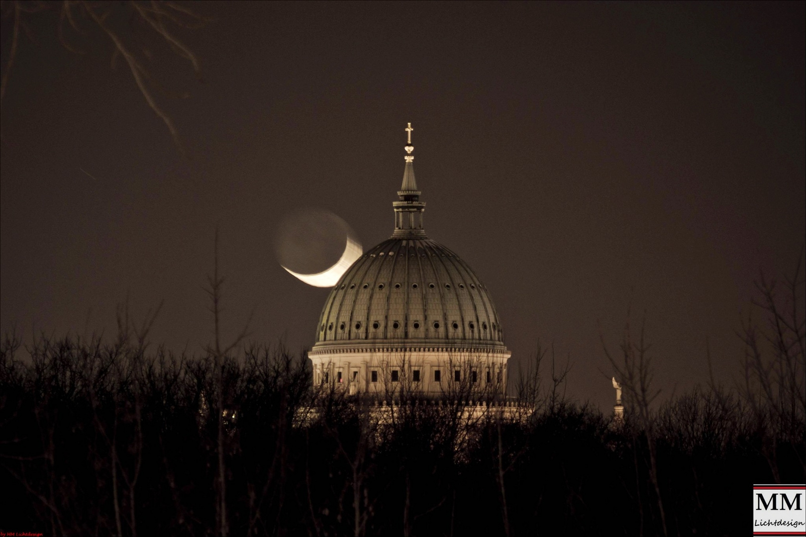 Wandernder Mond