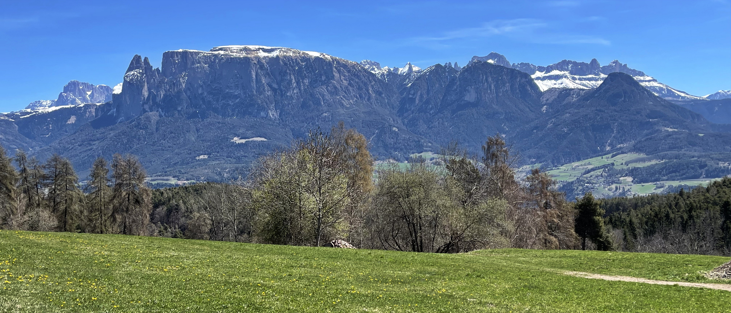 Wanderung auf dem Ritten von Oberbozen nach Klobenstein - Blick auf den Schlern