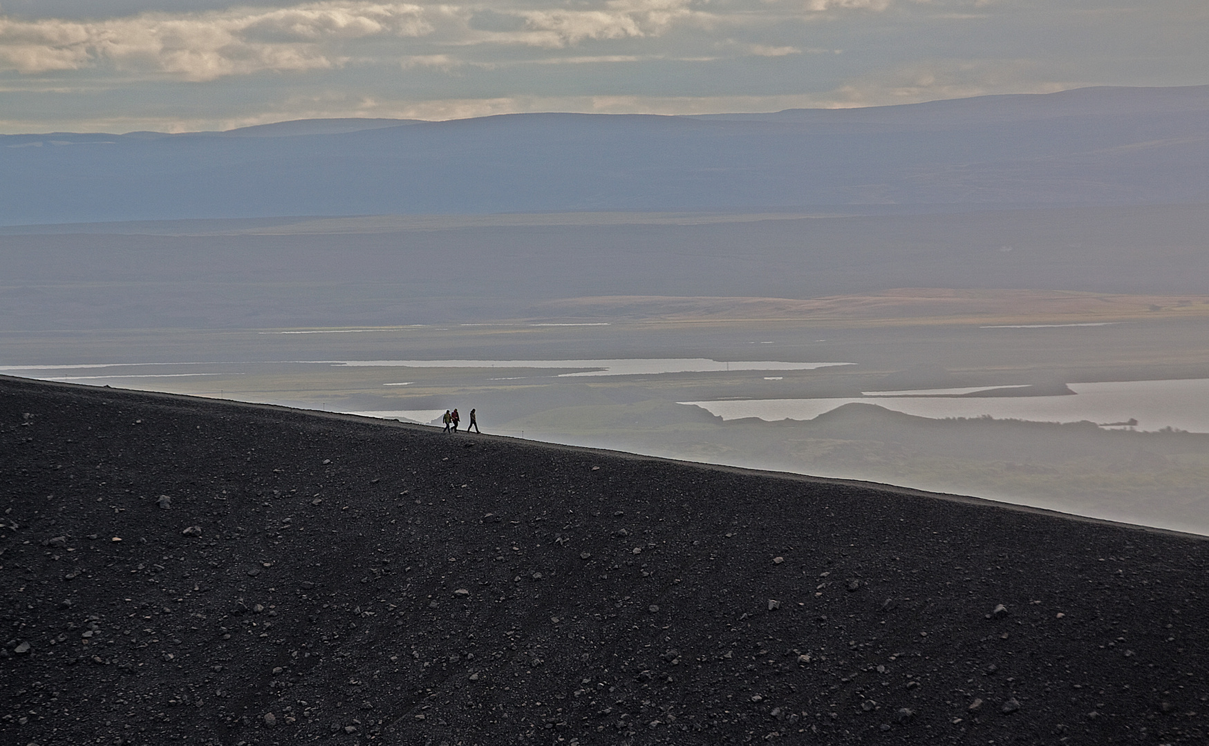 Wanderung auf dem vulkanischen Explosionskrater des Hverfjall