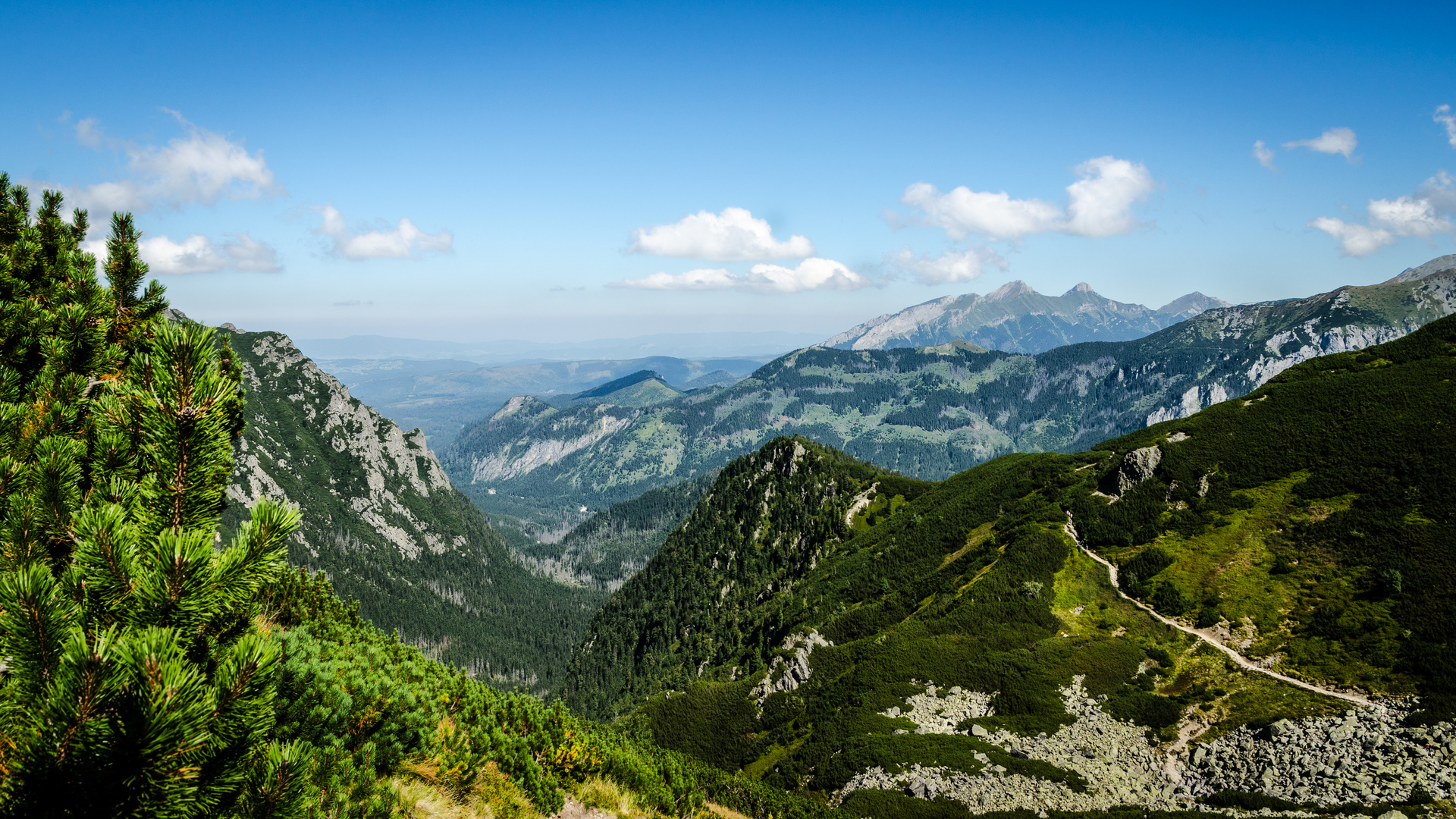 Wanderung im Tal der 5 polnischen Seen