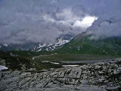 Wanderung in der Surselva oberhalb Flims (Graubünden, Schweiz)