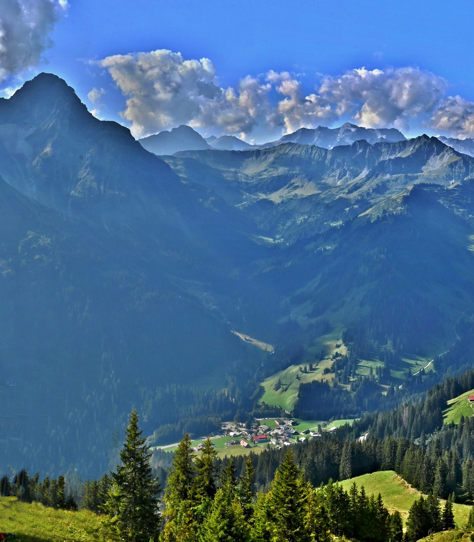 Wanderung ins Bärgunttal