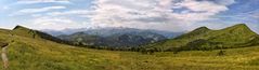 Wanderung vom Rickhubel links zu Fürstein rechts