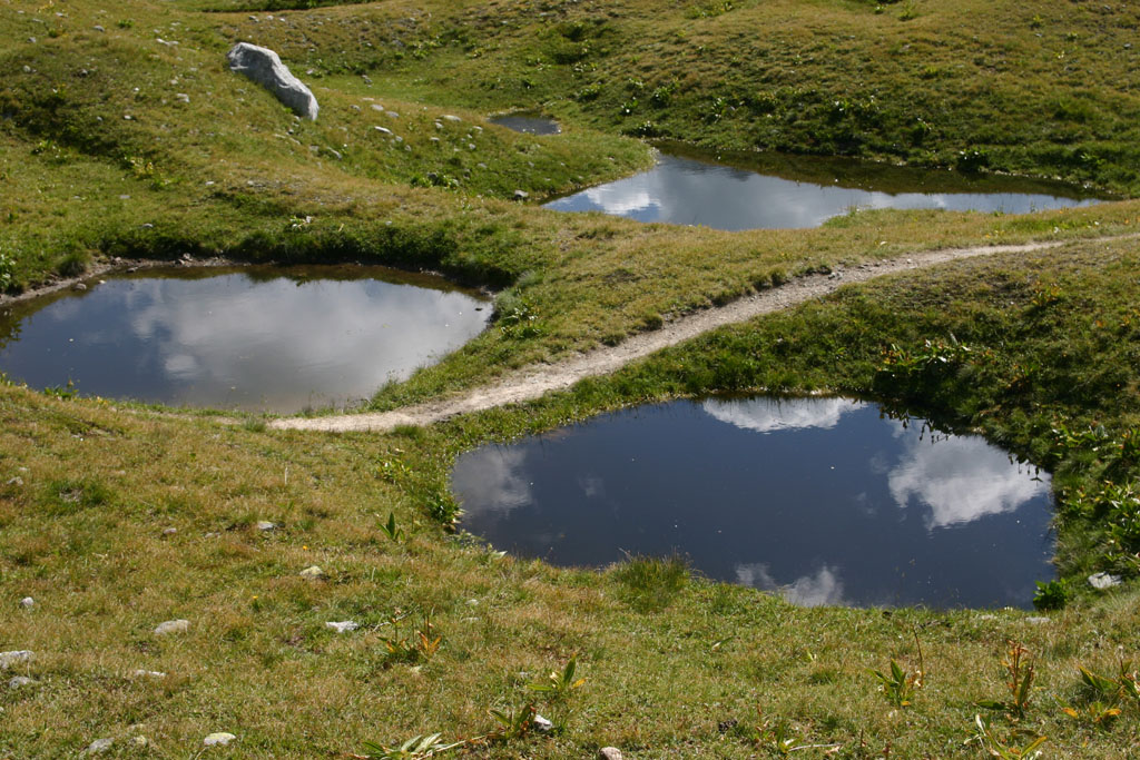 Wanderweg auf der Geinahochebene