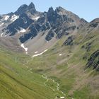 Wanderweg durch Bergwildnis zu der Hütte von Giovanni Segantini