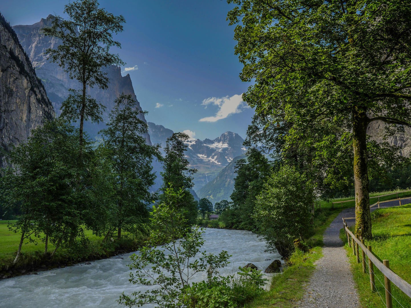 Wanderweg in Lauterbrunnen, Schweiz