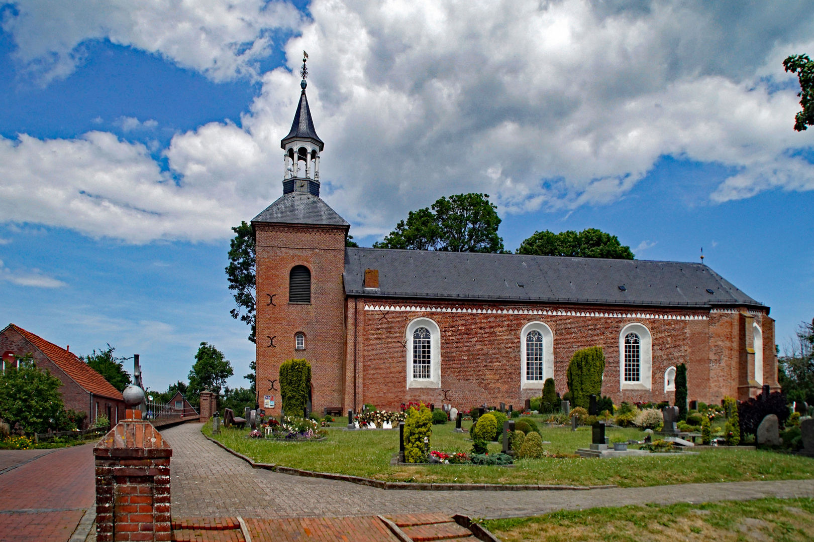 Wangerland- Die evangelische Kirche St.-Nicolai in Werdum