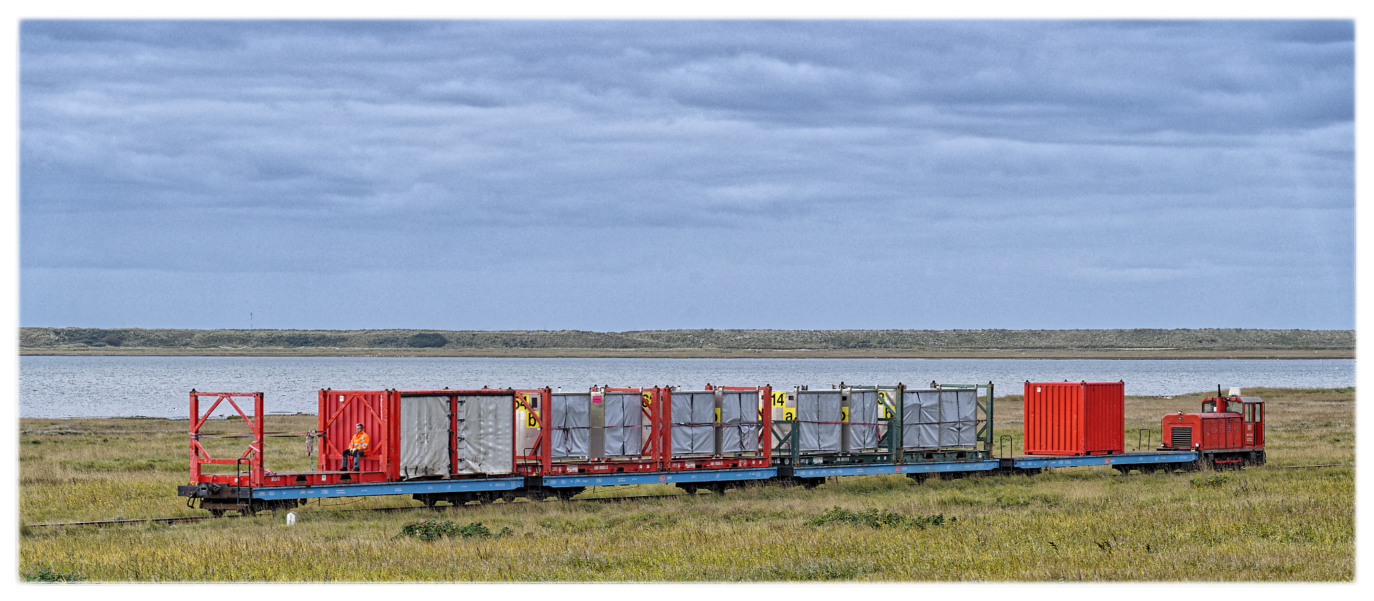 Wangerooger Inselbahn - Fracht in geschobener Fahrt