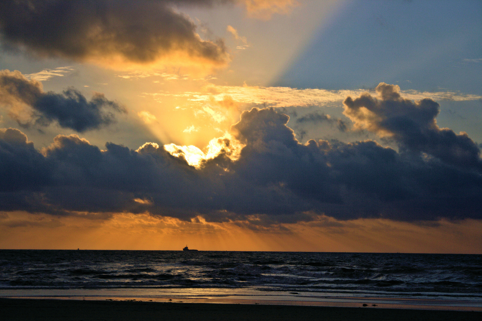 Wann reißt der Himmel auf.....