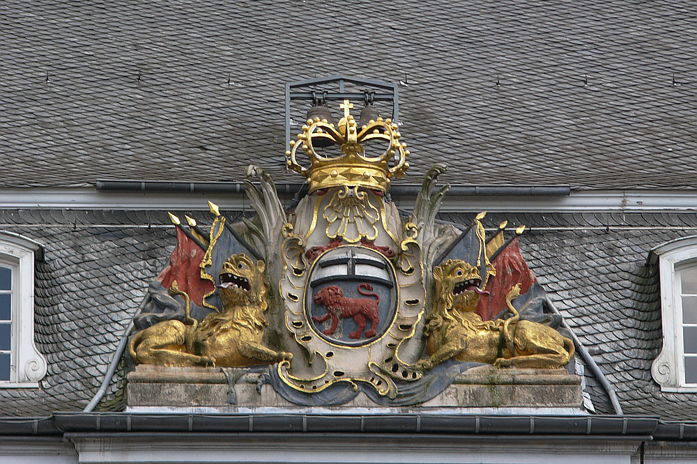 Wappen am Rathaus in Bonn