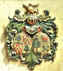 Wappen an einer Hauswand in Maastricht