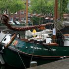 "Wappen von Ihlow" im Emdener Hafen