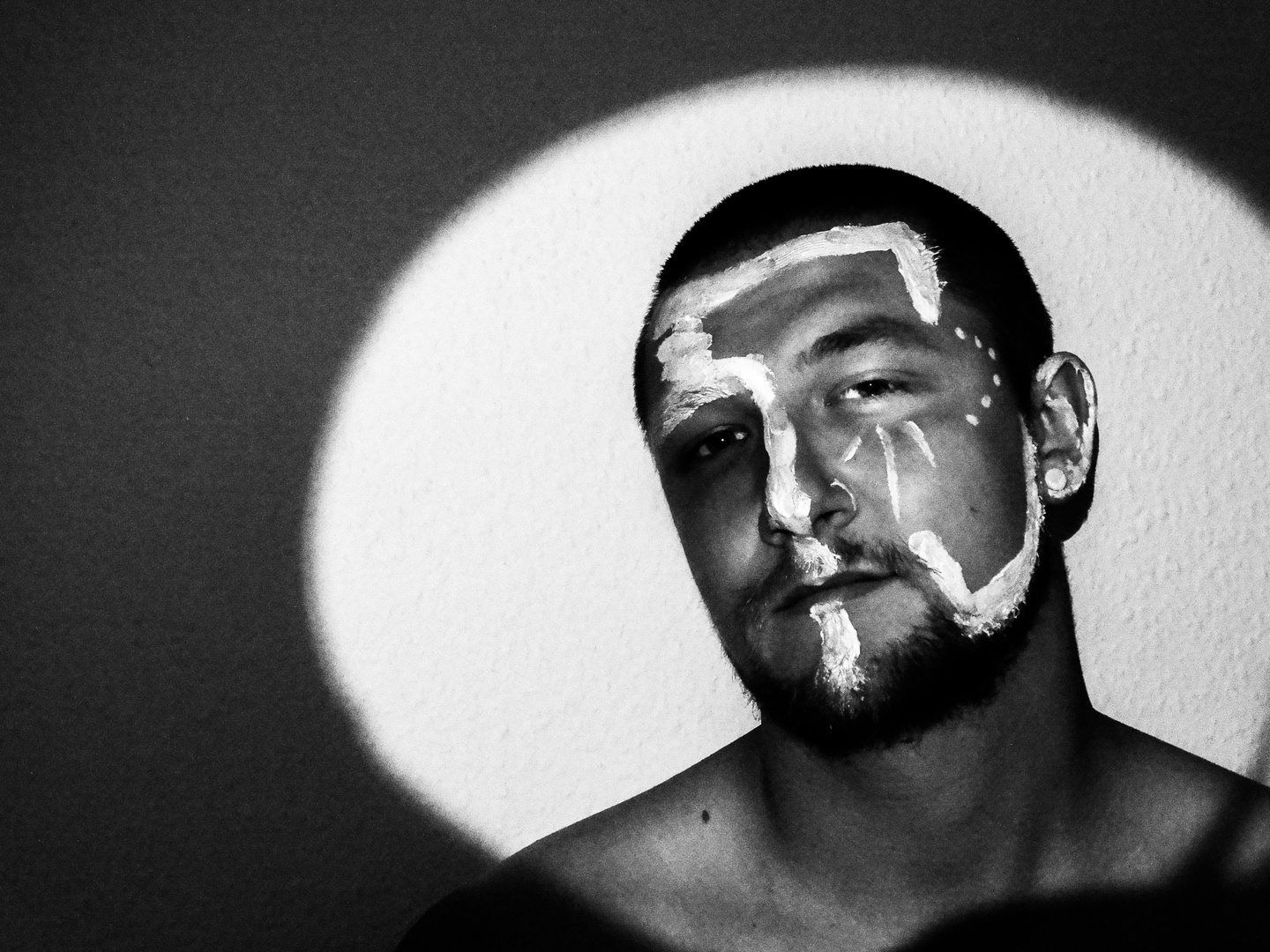 War Paint Foto & Bild portrait, portraitfotografie männer, indoor Bilder auf