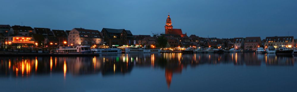 Waren in der Dämmerung