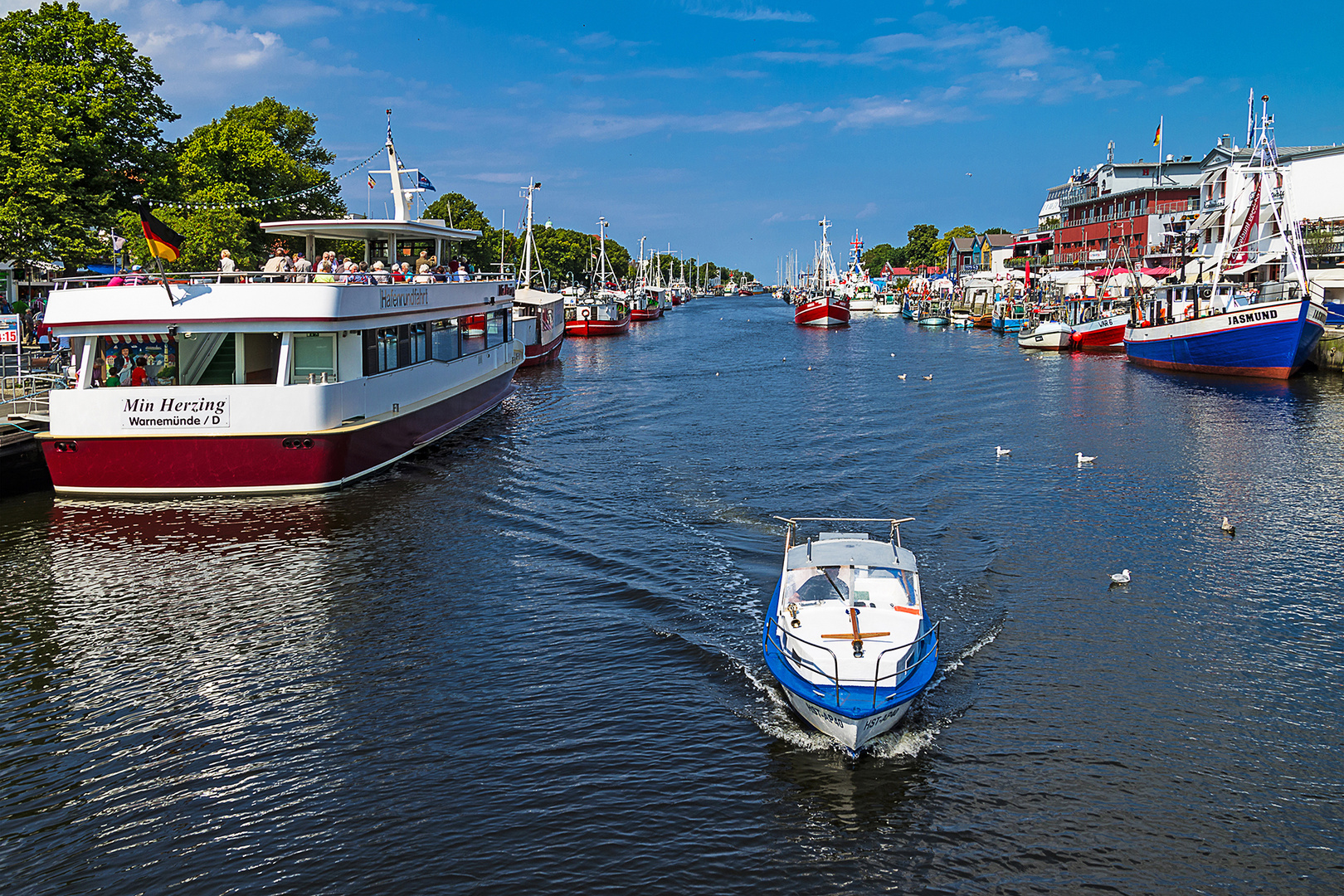 Warnemünde 104 ...