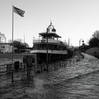 Warnemünde - Am Strom - "Land unter"!