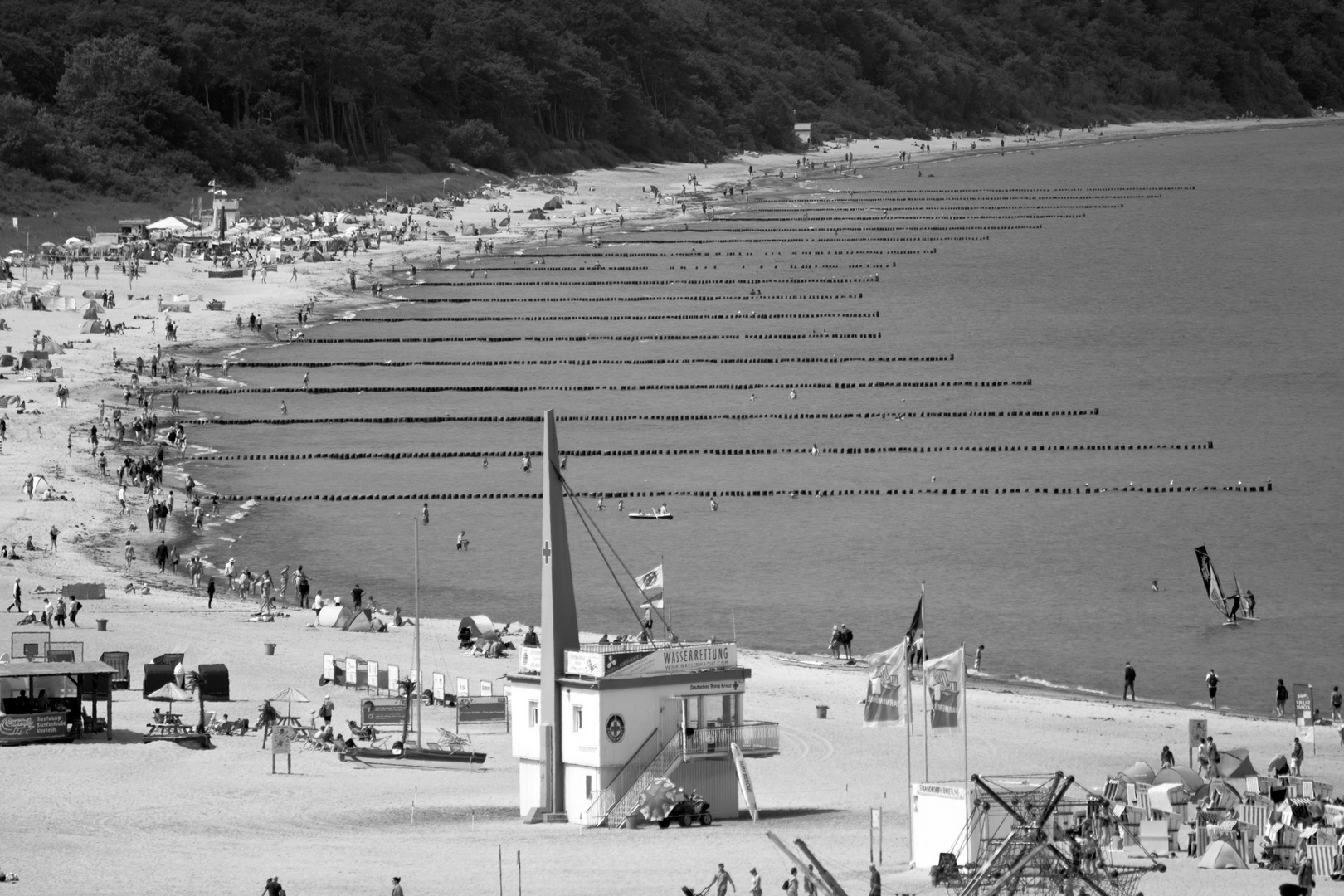 Warnemünde beach - the 17 wavebreakers